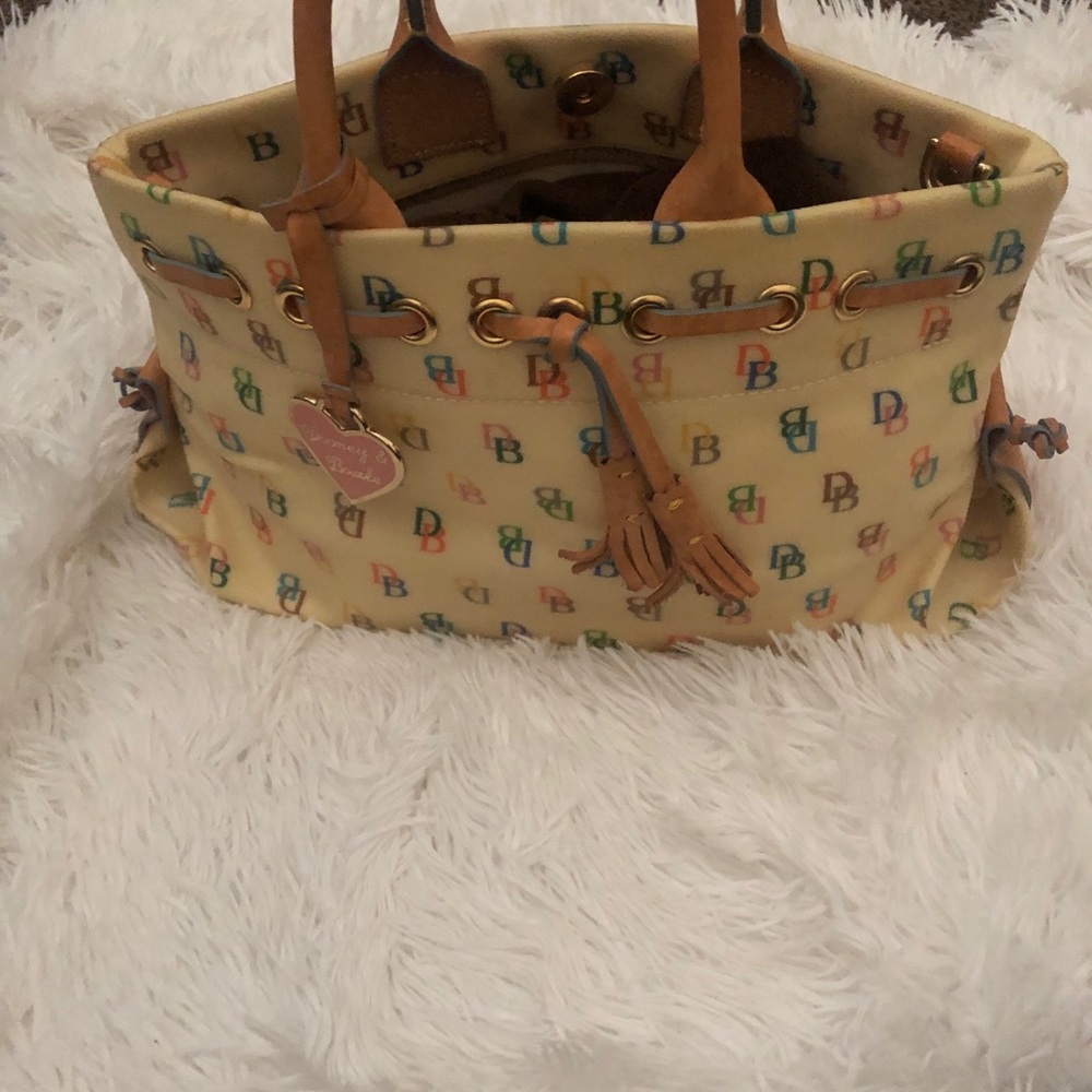Dooney & Bourke purse